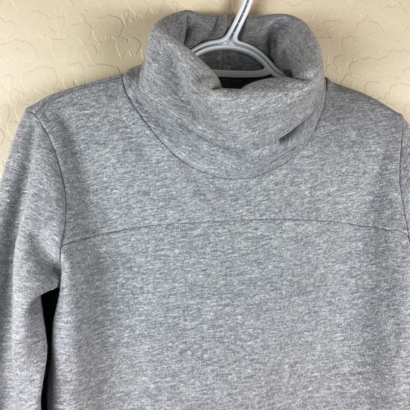 ALO Yoga Haze Funnel Neck Sweatshirt Dove Grey Size S www.resortlafogata.com